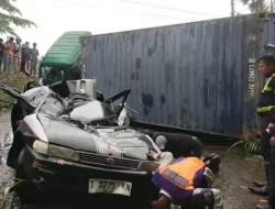 Dua Kecelakaan Maut di Jawa Barat 4 Orang Tewas Termasuk Satu Keluarga yang Tertimpa Kontainer