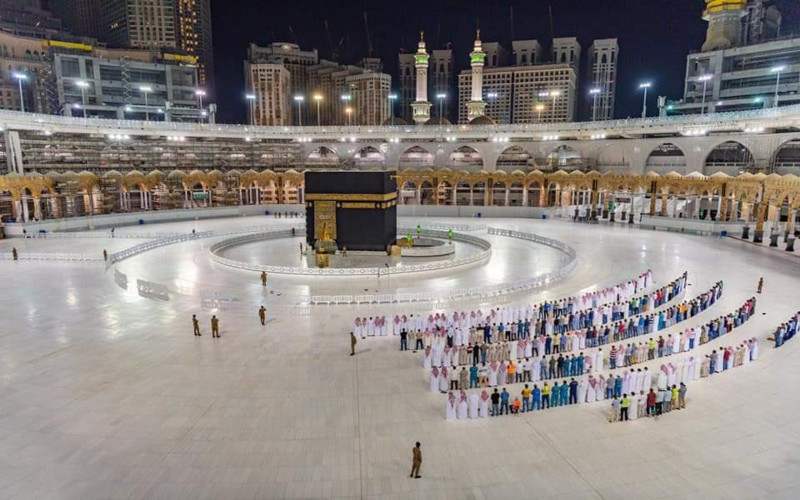 Arab Saudi Mulai Berpuasa