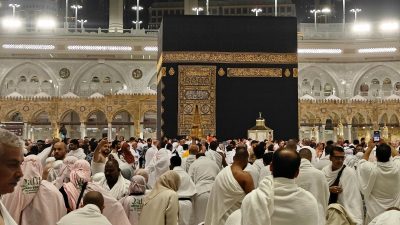 Resmi Arab Saudi Rayakan