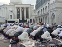 Lebaran Lebih Awal Ribuan Warga Muhammadiyah Shalat Id di Jambi dan Solo