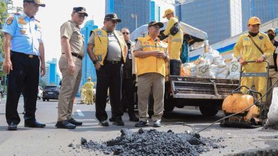 Jalan Berlubang di Thamrin