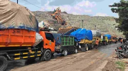 Saat 22 Alat Berat di TPA Burangkeng Lumpuh Imbas BBM Naik